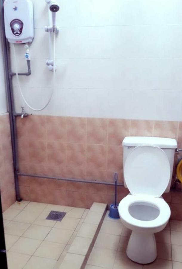 Hotel Makmur Куантан Екстериор снимка