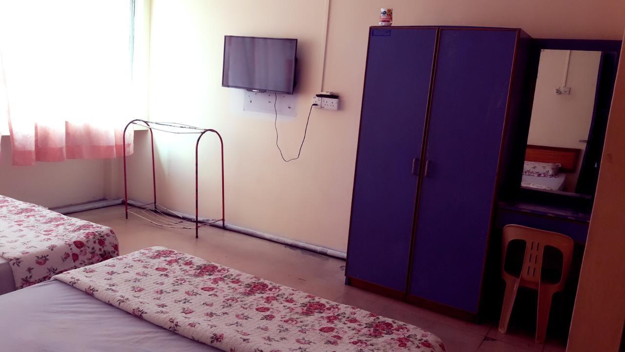 Hotel Makmur Куантан Екстериор снимка